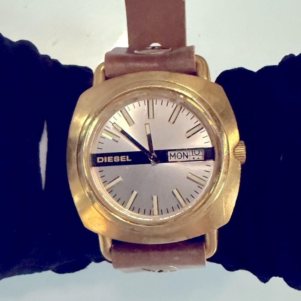 Diesel DZ2124‎ Men's 40mm Gold Tone Square Watch Brown Leather Working
